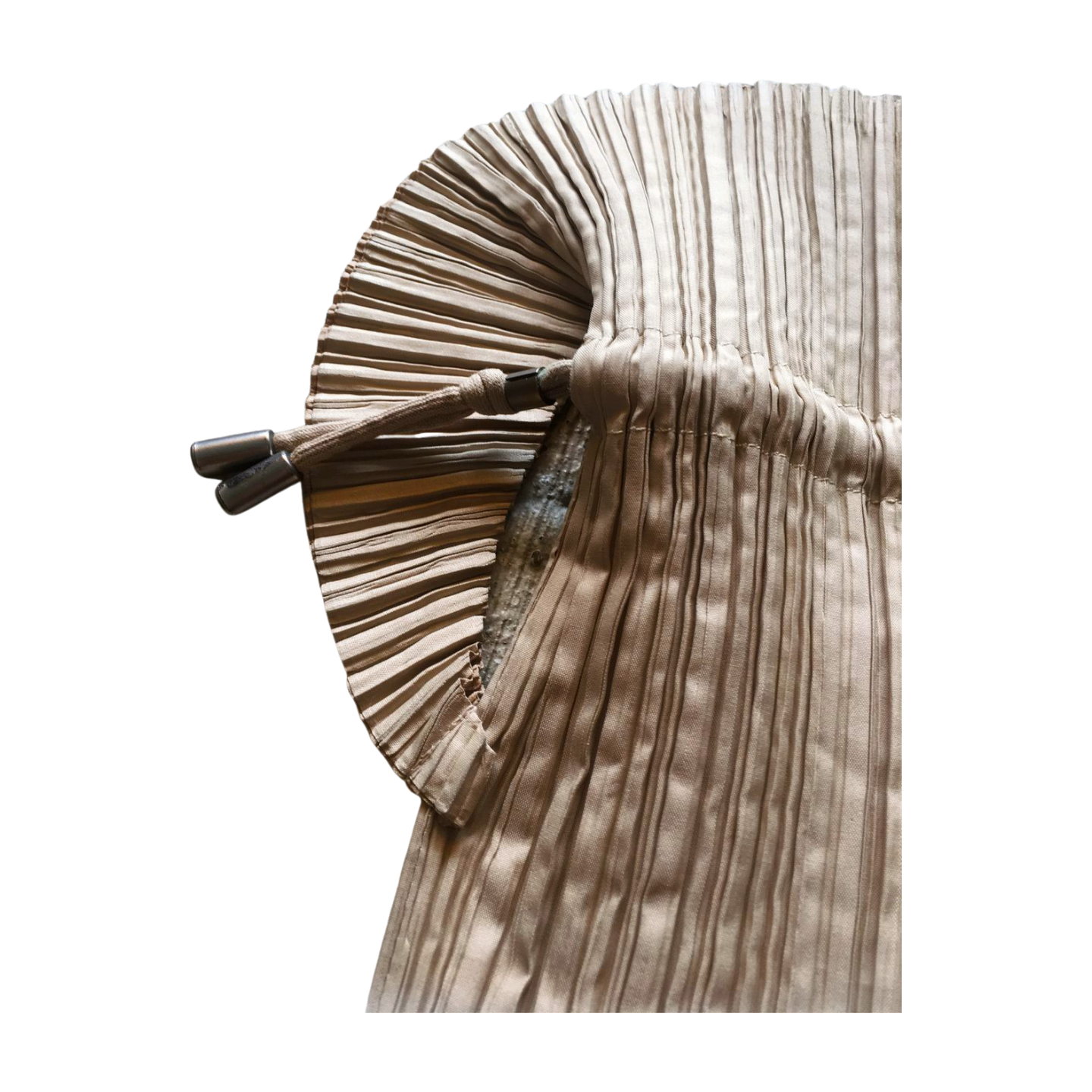 Fete ISSEY MIYAKE pleated drawstring purse