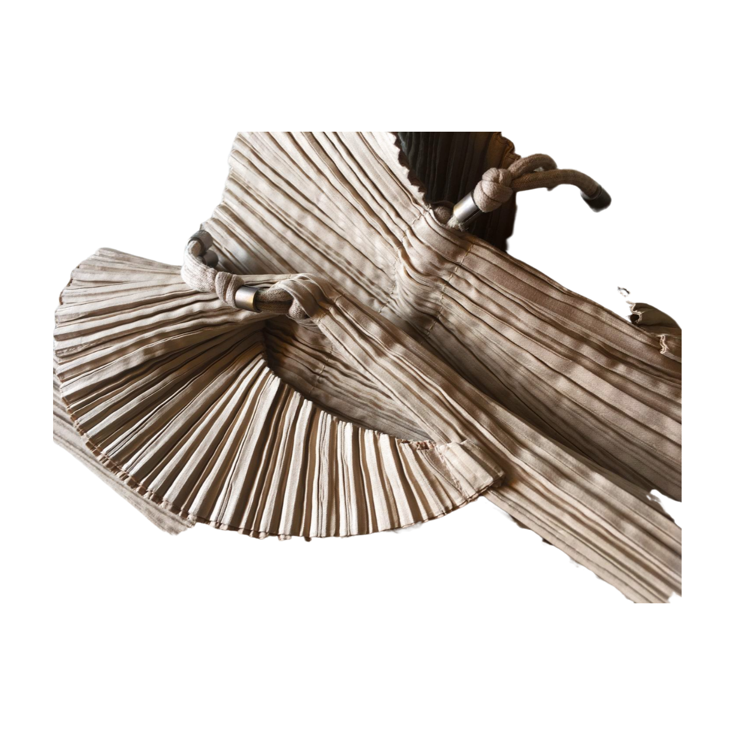Fete ISSEY MIYAKE pleated drawstring purse